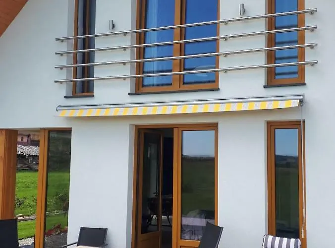 Nyaraló Monsieur Henri