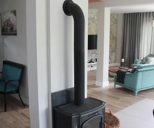 Monsieur Henri Nyaraló